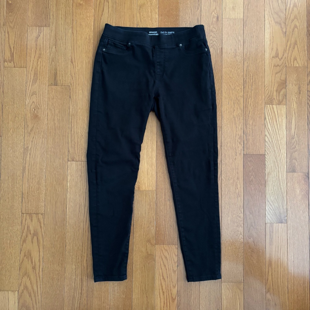 Amazon Essentials Women's Black Jeggings